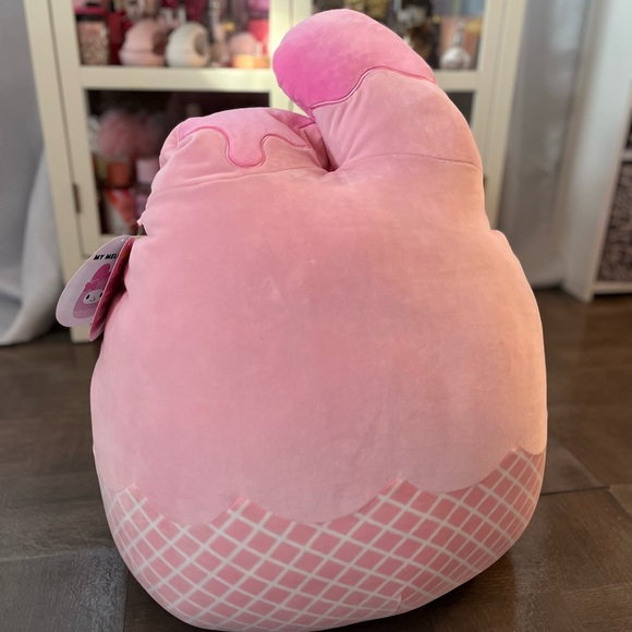 My melody ice cream 24 inch Squishmallow - Picture 4 of 7